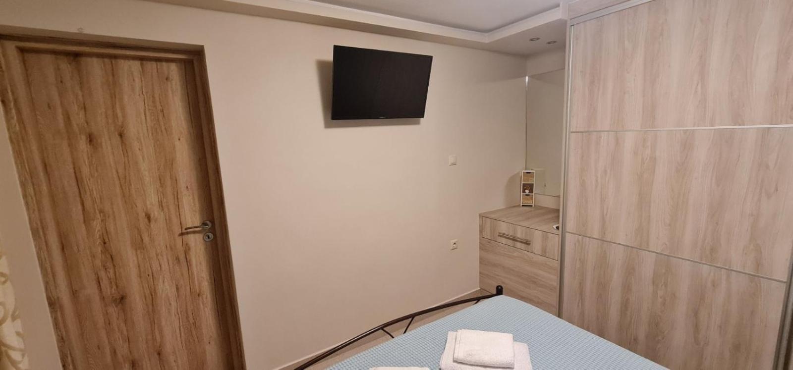 M&S Apartments Атина Екстериор снимка