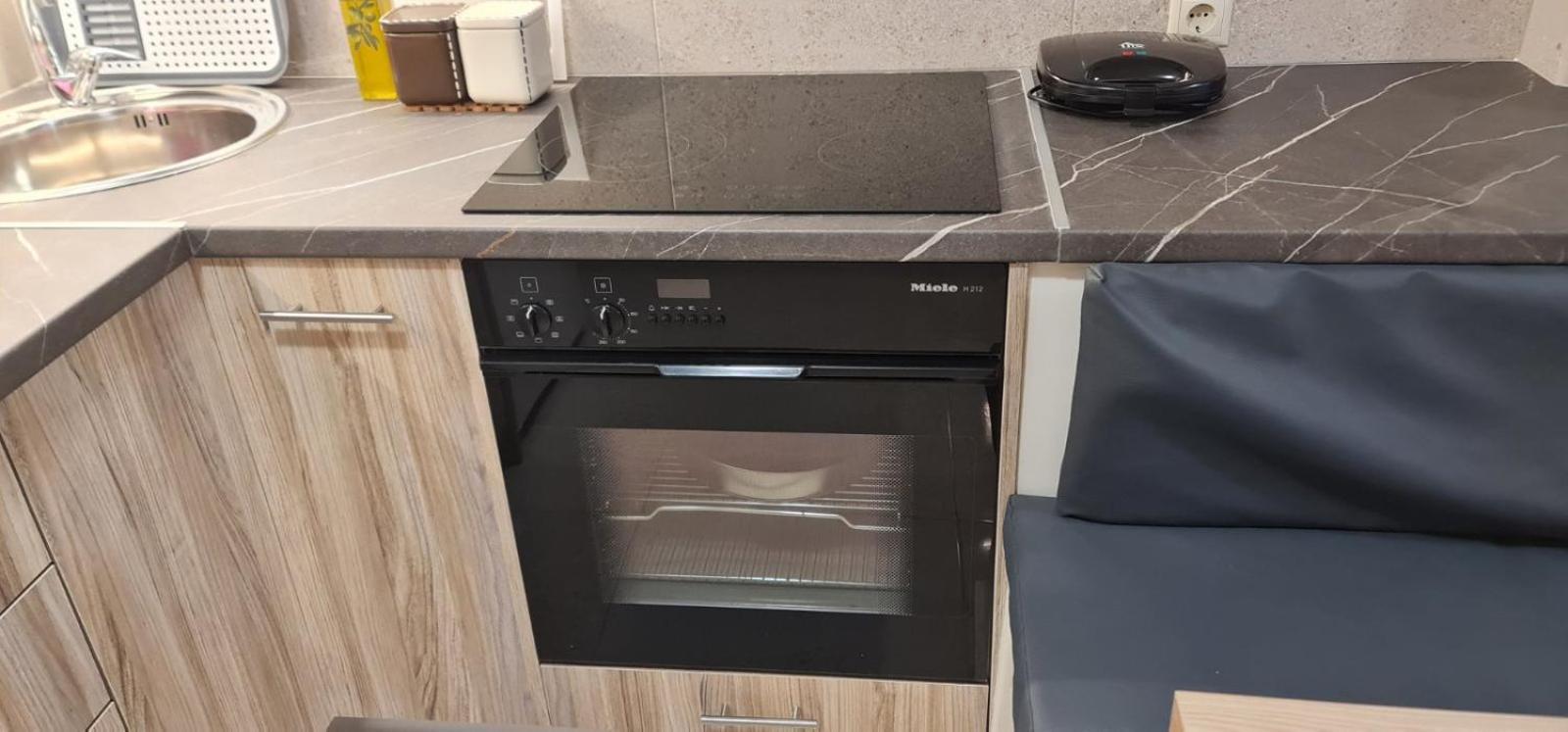 M&S Apartments Атина Екстериор снимка